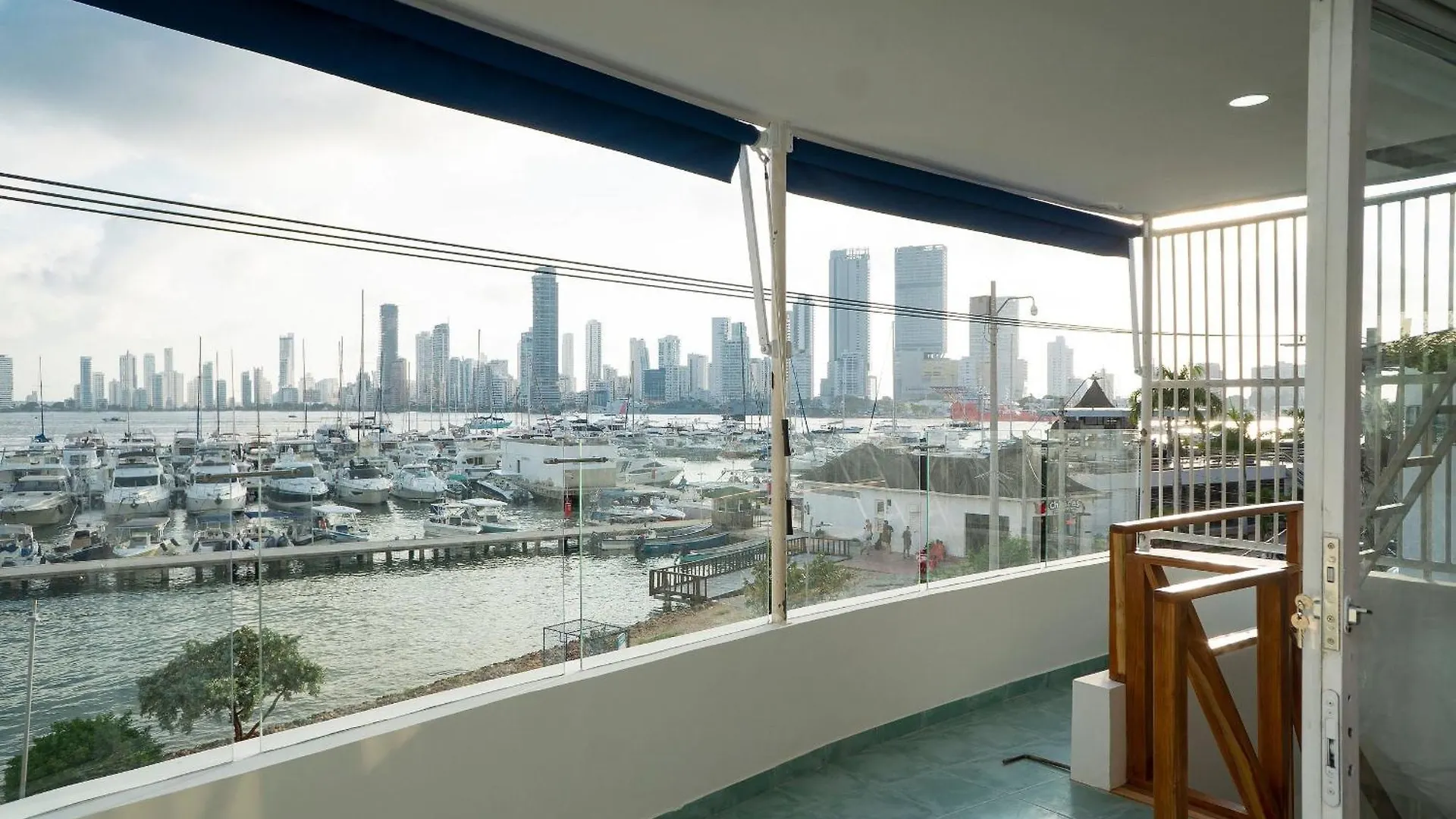 U-Go Casa Ramona Frente Al Club Nautico De Cartagena contacts
